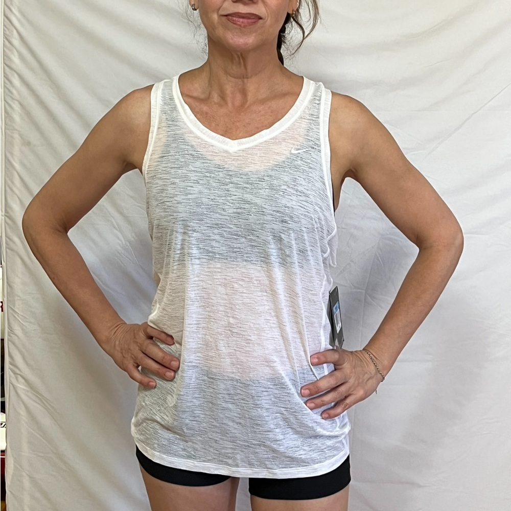 Nike tank top workout shirt white Sz med dri fit nwt